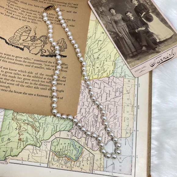 Vintage Faux Glass Pearl Necklace 24" - Picture 3 of 8